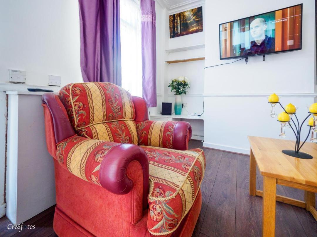 12 Cornwallis Lodge Family Room 2 Stoke-on-Trent Exteriér fotografie
