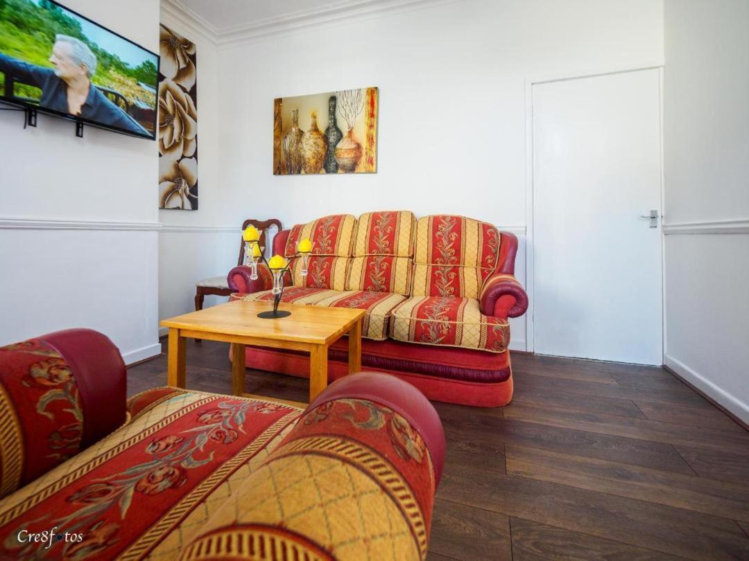 12 Cornwallis Lodge Family Room 2 Stoke-on-Trent Exteriér fotografie